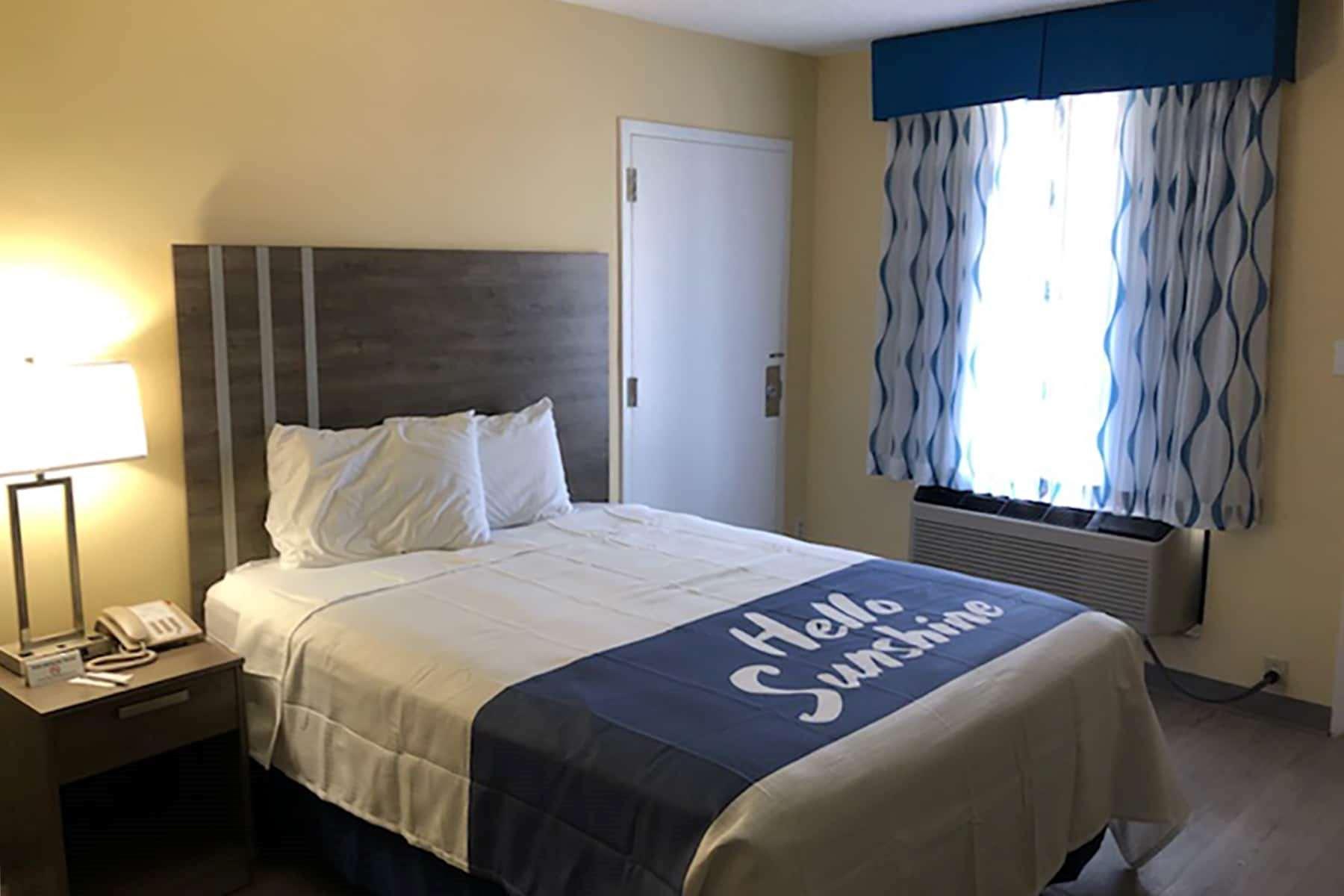 Days Inn By Wyndham Cape Carteret Near Emerald Isle 外观 照片